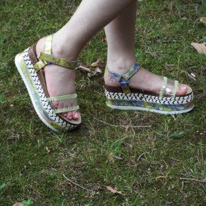 Betsy Johnson Platform Sandles